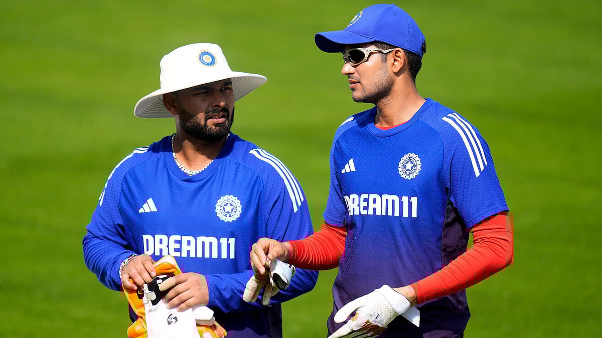 | Photo: AP/Danny Lawson : India's Shubman Gill, right, and Rishabh Pant during a nets session at Emirates Old Trafford, Manchester, England, Monday, July 21, 2025.