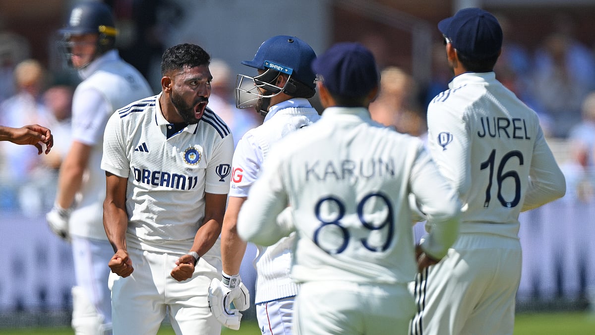 Mohammed Siraj shouts at Ben Duckett after taking the wicket of the England man