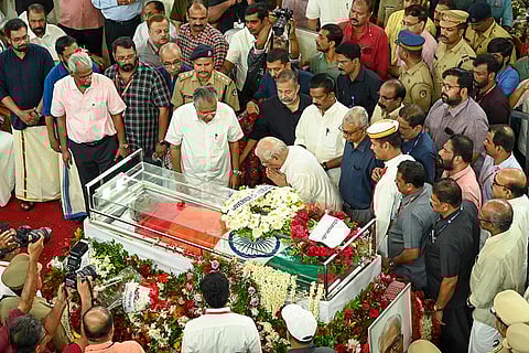 Homage to Achuthanandan