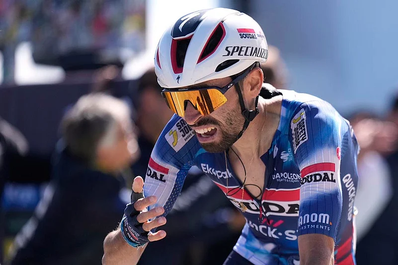 Tour de France cycling race 2025 Sixteenth stage photos: Frances Valentin Paret Peintre