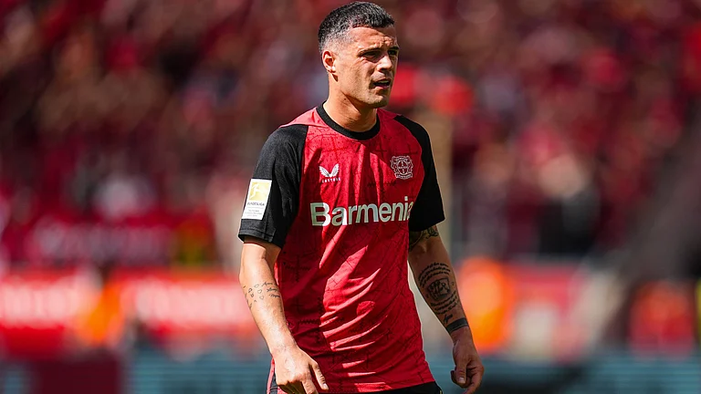 Bayer Leverkusen are not willing to let Granit Xhaka leave this summer - null