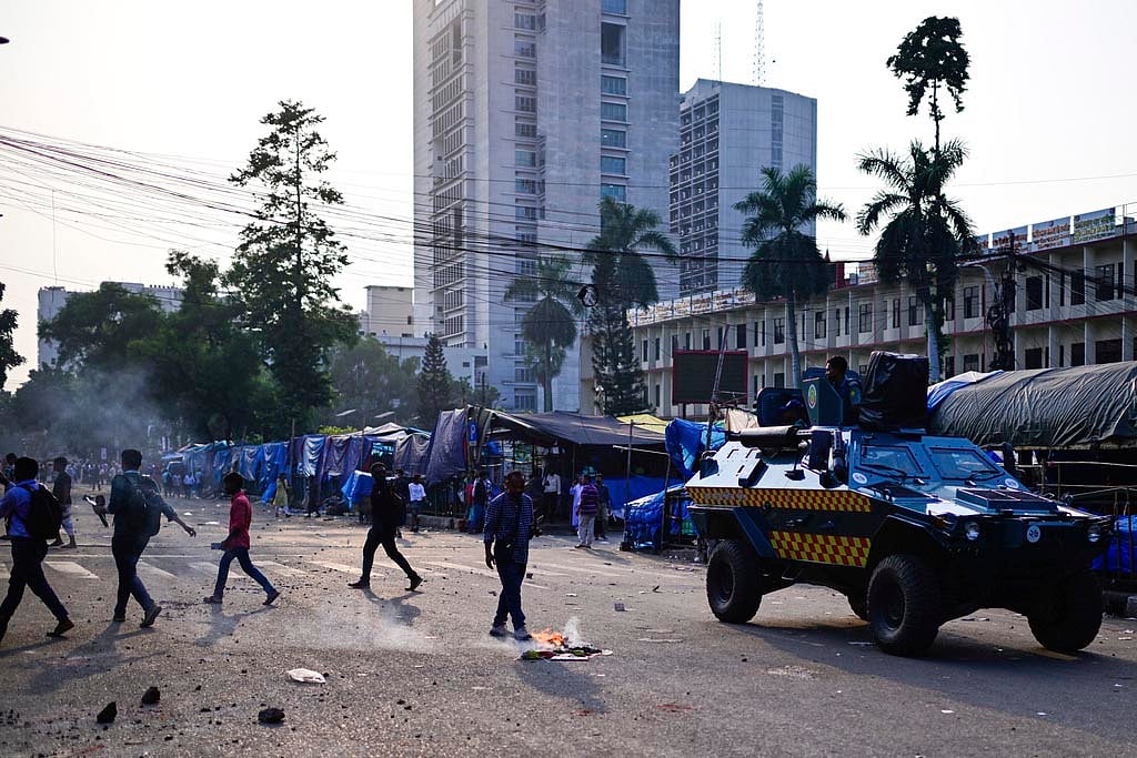 | Photo: AP/Mahmud Hossain Opu : Bangladesh Crash