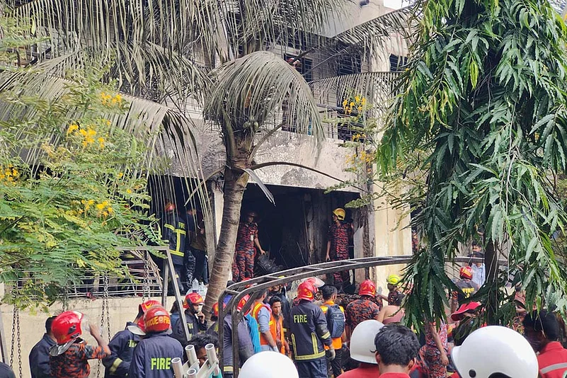 Bangladesh Students Protest After Air Force Jet Crash in Dhaka