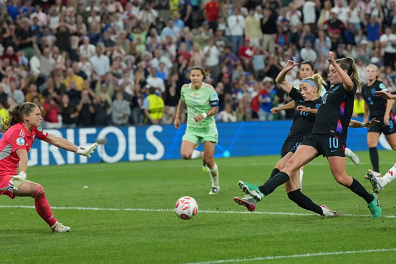 Womens Euro 2025 Semifinals Soccer Match: Italy vs England