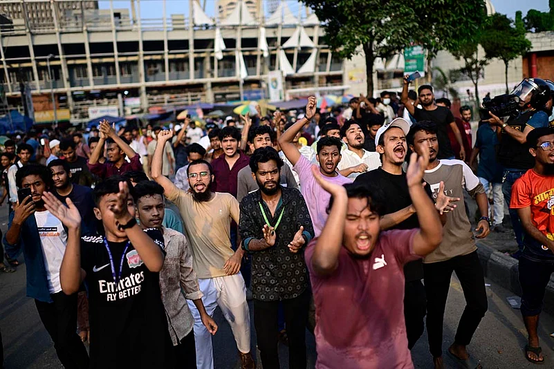 Bangladesh Students Protest After Air Force Jet Crash in Dhaka