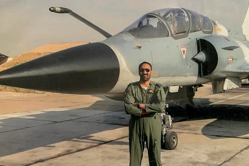 Mirage-2000s evacuation from Mauritius in 2004 Sqn Ldr Jaspreet Singh