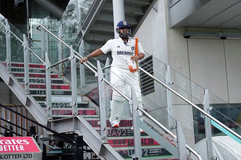 | Photo: AP/Jon Super : Rishabh Pant IND vs ENG 4th Test-Day 2
