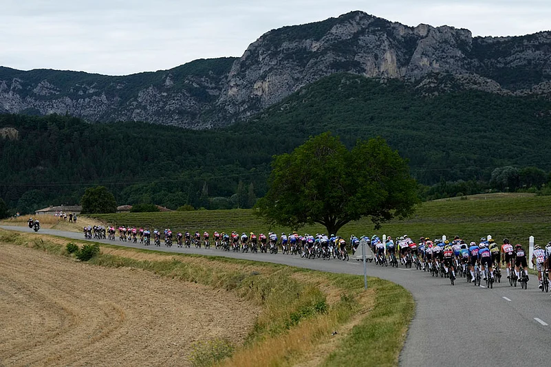 Tour De France 2025 Cycling Race seventeenth stage in Valence photos 1