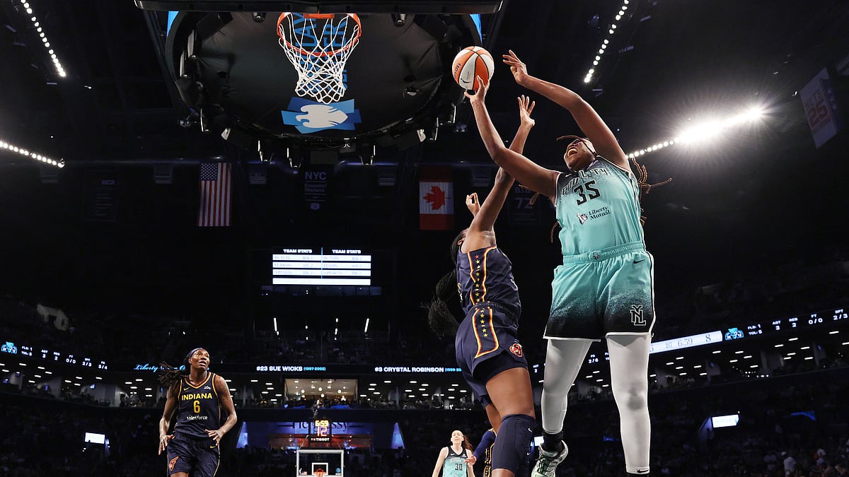 Jonquel Jones helped the New York Liberty defeat the Indiana Fever.