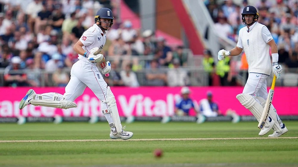 Indias tour of England: IND vs ENG 4th Test day 3 photos from Manchester_Ollie Pope, Joe Root