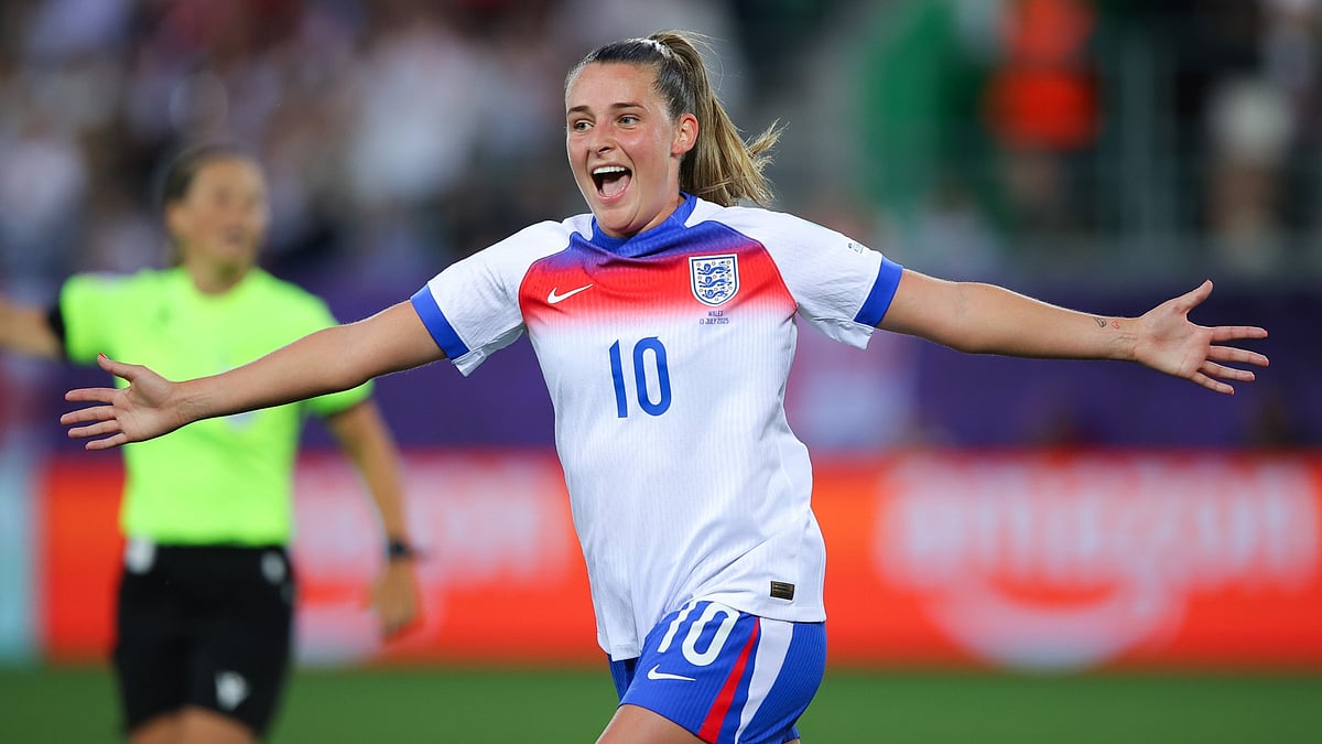 England's Ella Toone - null