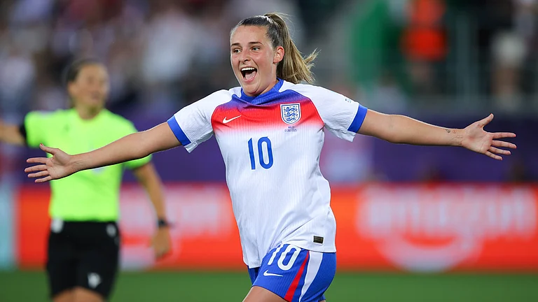 England's Ella Toone - null