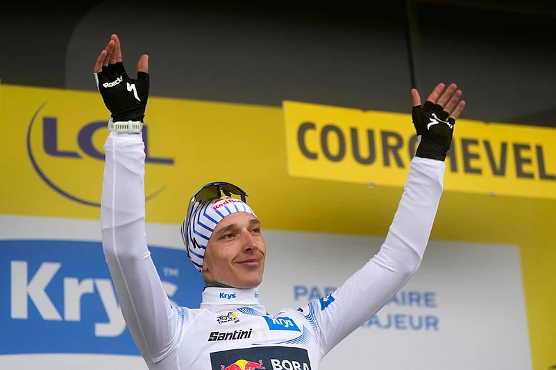 Tour De France 2025 Cycling Race 18th stage in photos: Germanys Florian Lipowitz