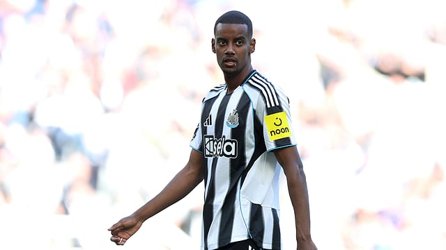 Premier League: Alexander Isak Departure Would Upset Entire Newcastle United Squad, Says Dan Burn