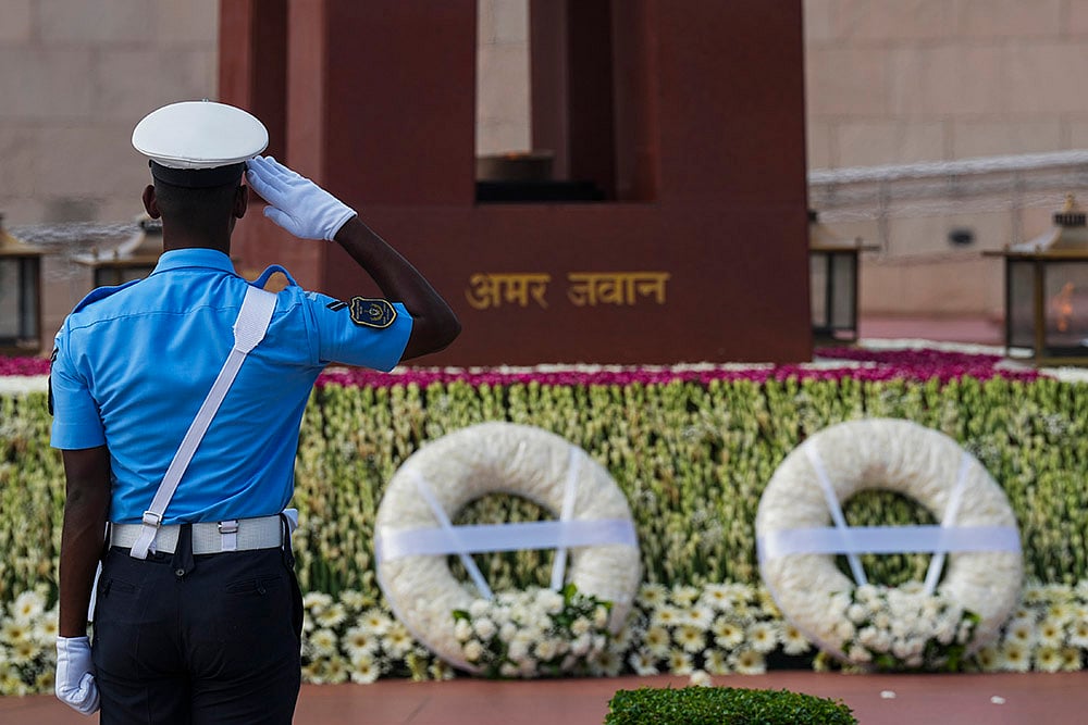 | Photo: PTI/Shahbaz Khan : 26th Kargil Vijay Diwas