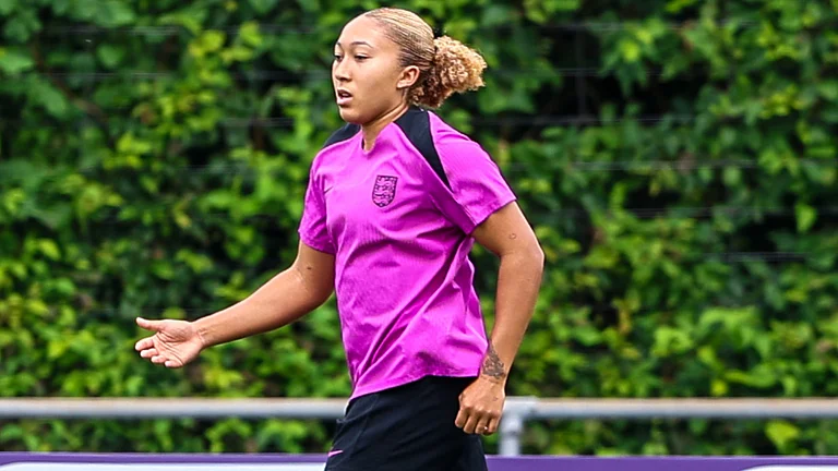 Lauren James is fit to the Euro 2025 final - null