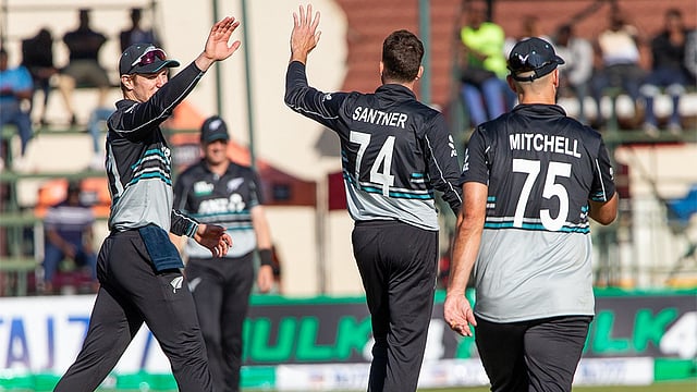 New Zealand Vs South Africa Highlights, T20I Tri-Series Final: NZ Pip RSA By 3 Runs In Last-Ball Thriller, Claim Title