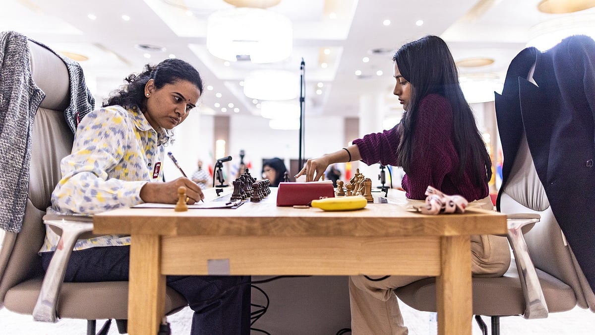 | Photo: X/FIDE_chess : FIDE Women’s Chess World Cup 2025: Koneru Humpy in action against Divya Deshmukh in the final match.
