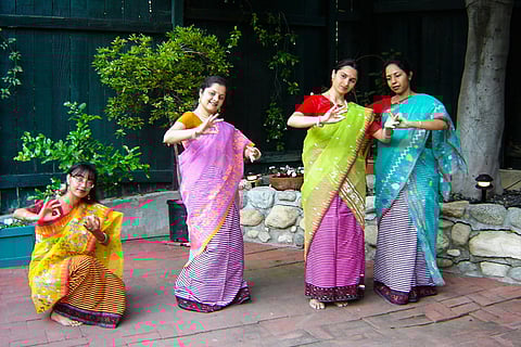 Sohini Ray teaches Manipuri dance