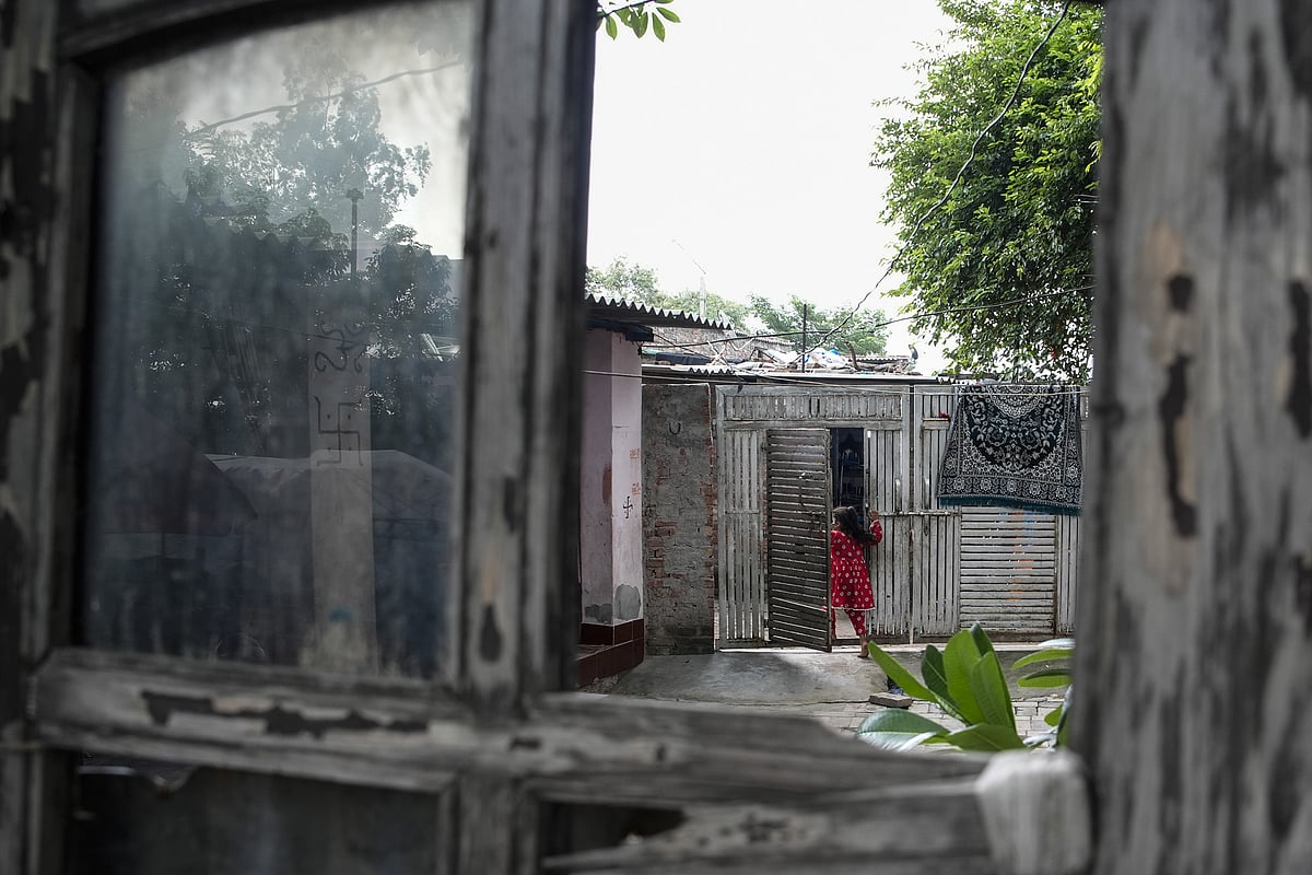 Over 800 Pakistani Hindu refugees face eviction from a decade old camp near Majnu Ka Tila.