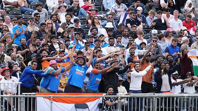 India Vs England: Fan Wearing Pakistan Jersey Asked To Cover It During Fourth Test