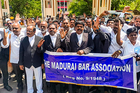 Vanchinathan's contempt row