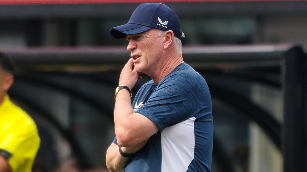 File : David Moyes in touchline for Everton.