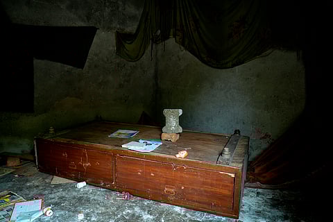 An empty one-room home in Bengali Market |