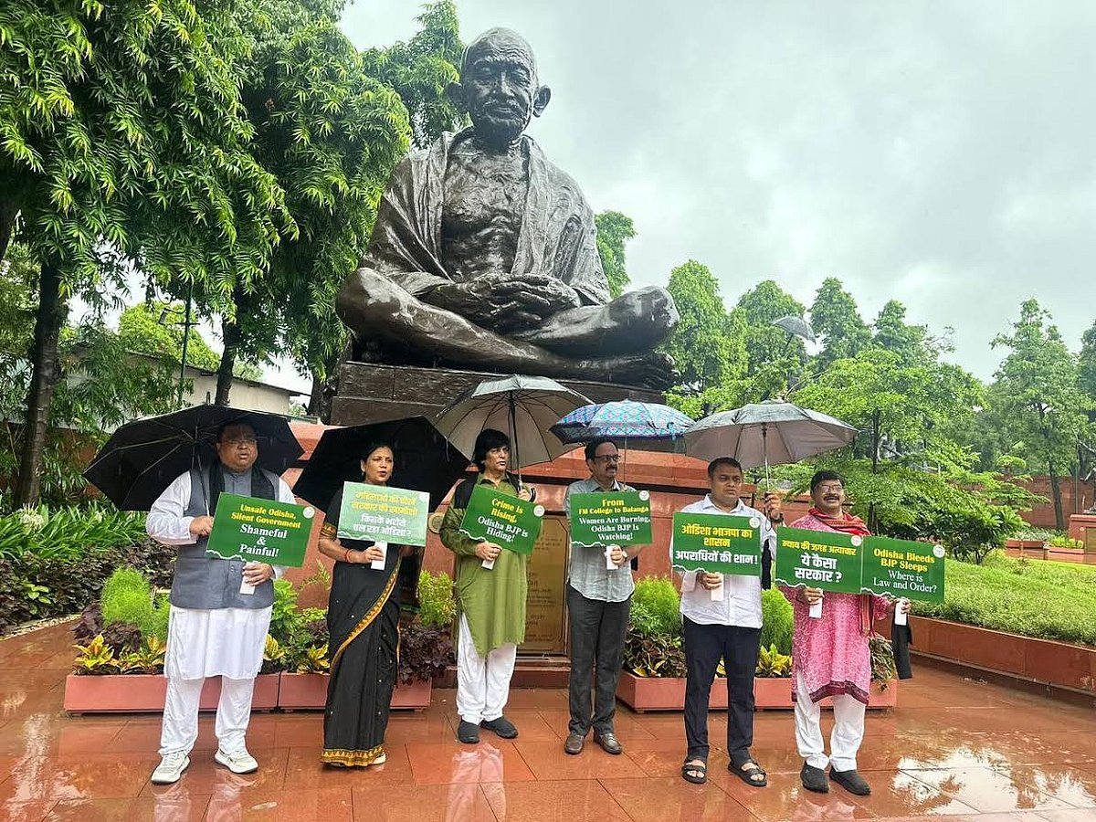 X : BJD MP's protest at parliament