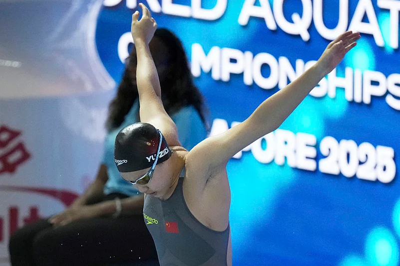 Chinese prodigy swimmer Yu Zidi at Singapore Swimming Worlds 2025 photo 5