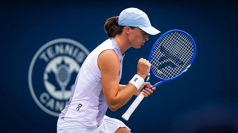 Iga Swiatek at the Canadian Open - null