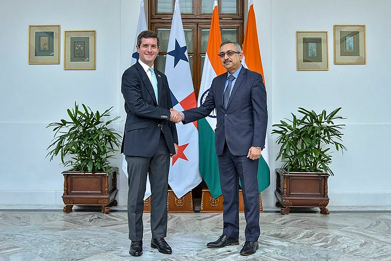 Panamas Vice Minister of Foreign Affairs in India