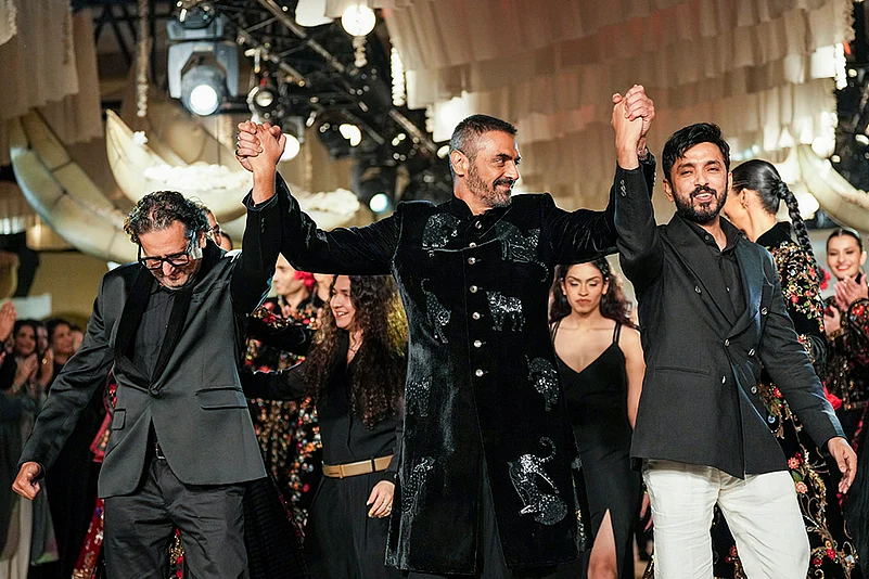 FDCI India Couture Week 2025 in New Delhi fahion week Photos: Rohit Bals Kash-Gul collection