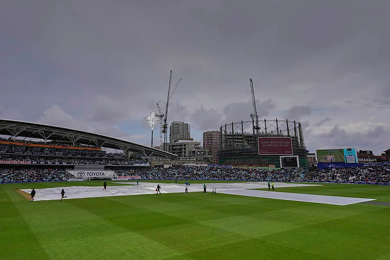 Indias tour of England - India Vs England Cricket 5th Test Day 1 at The Kia Oval: rain delay