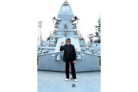Amitabh Bachchan on T 5458