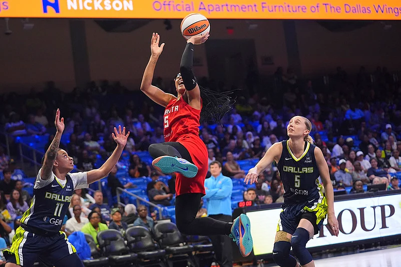 WNBA 2025 basketball Dallas Wings vs Atlanta Dream match photos: Allisha Gray