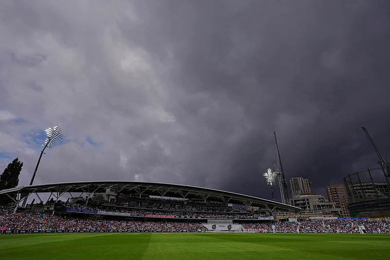 Indias tour of England - India Vs England Cricket 5th Test Day 1 at The Kia Oval: Dark clouds