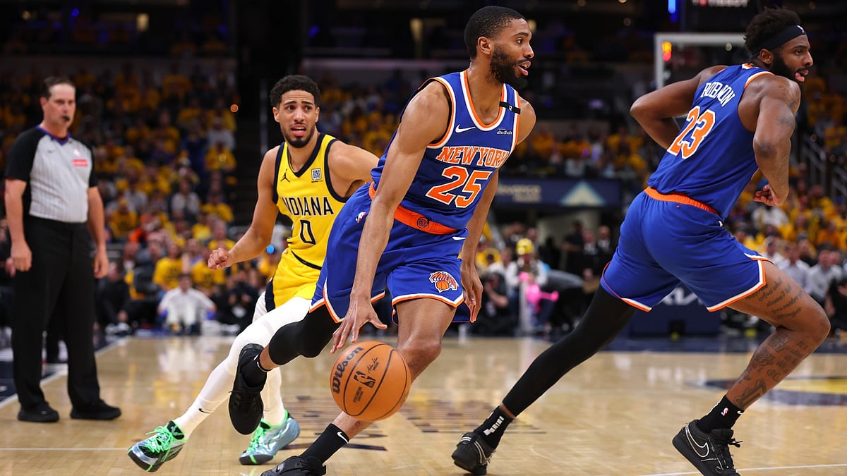 Mikal Bridges #25 of the New York Knicks drives to the basket against the Indiana Pacers during the third quarter in Game Four of the Eastern Conference Finals of the 2025 NBA Playoffs at Gainbridge Fieldhouse on May 27, 2025 in Indianapolis, Indiana.