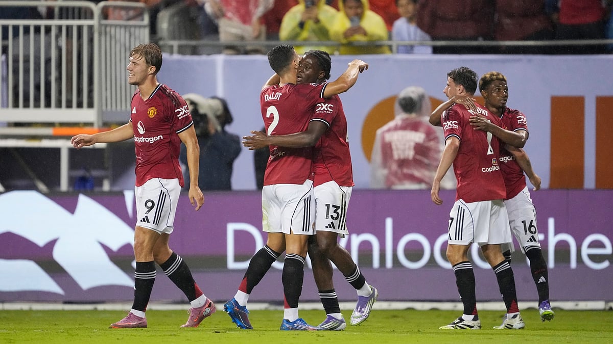 Manchester United celebrate Patrick Dorgus goal
