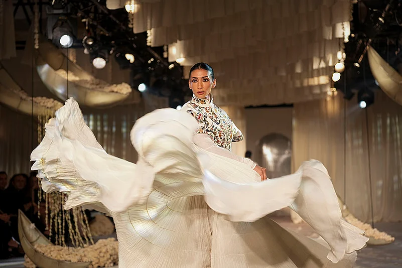 FDCI India Couture Week 2025 in New Delhi fahion week Photos Rohit Bals Kash-Gul collection