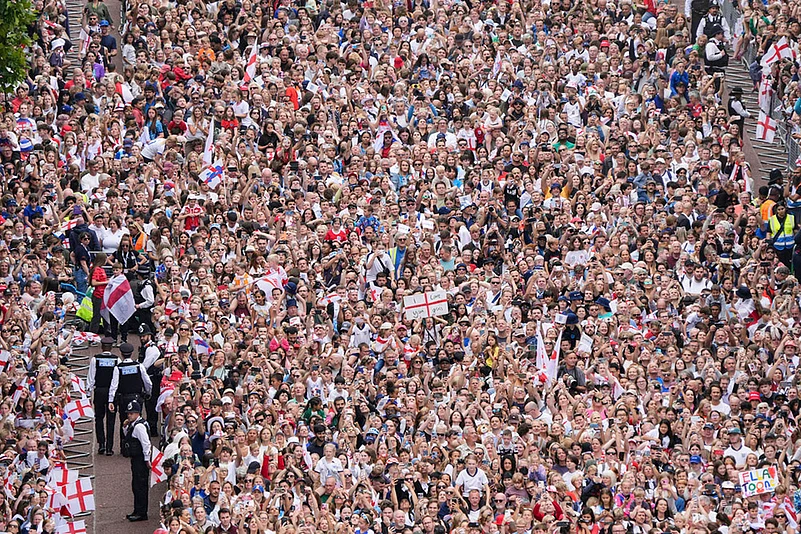 England Soccer Euro 2025 Victory Parade outside Buckingham Palace in London_England fans