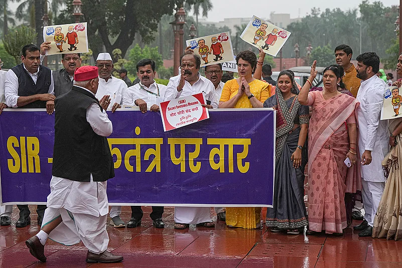 Monsoon session of Parliament- Sonia Gandhi and Priyanka Gandhi Vadra