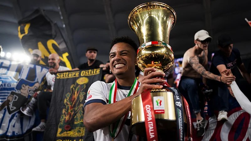 Bologna Dan Ndoye Coppa Italia trophy
