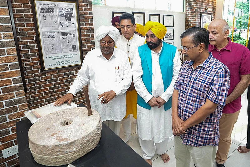 Udham Singhs death anniversary - Arvind Kejriwal with Punjab CM Bhagwant Mann