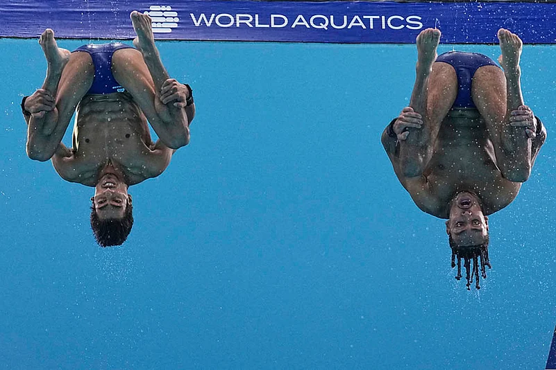 Best Swimming and Diving photos from World Aquatics Championships 2025_Kyle Kothari, Robbie Lee