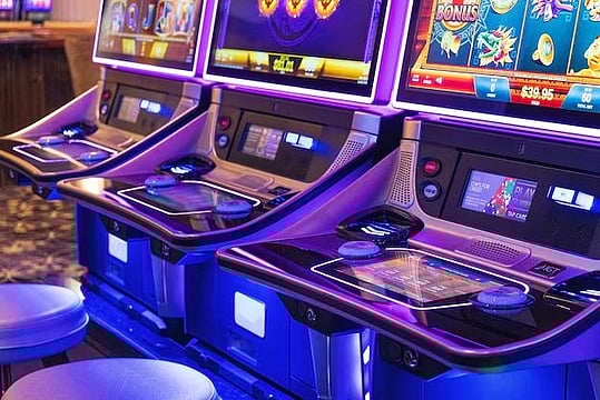 パチンコ大国：日本で最も人気のあるゲームがいかにして社会的・経済的に強力な存在となったか
