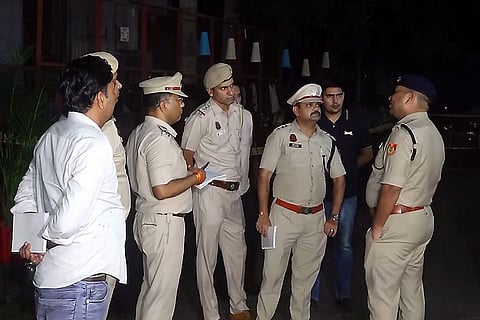 Firing at Nizamuddin area in New Delhi