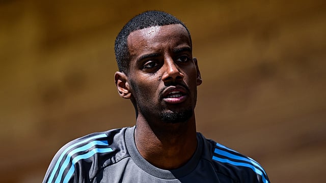 Alexander Isak Has To Earn The Right To Return To Newcastle Training: Eddie Howe
