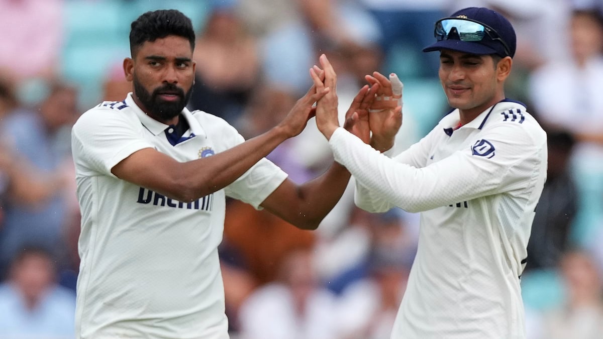 | Photo: AP/Kirsty Wigglesworth : India's Mohammed Siraj, left, and India's captain Shubman Gill celebrates the dismissal of England's Jamie Smith on day five of the fifth cricket test match between England and India at The Kia Oval in London, Monday, Aug. 4, 2025.
