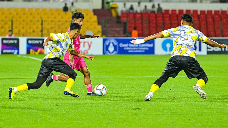 Indian Army FT Edge Past 10-Man Tribhuvan Army FC 1-0